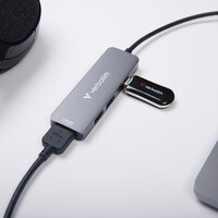 人気 ブランド チェック Multiport Essentials USB-C Hub Docks and Hubs USB Ports: 4 – 小物